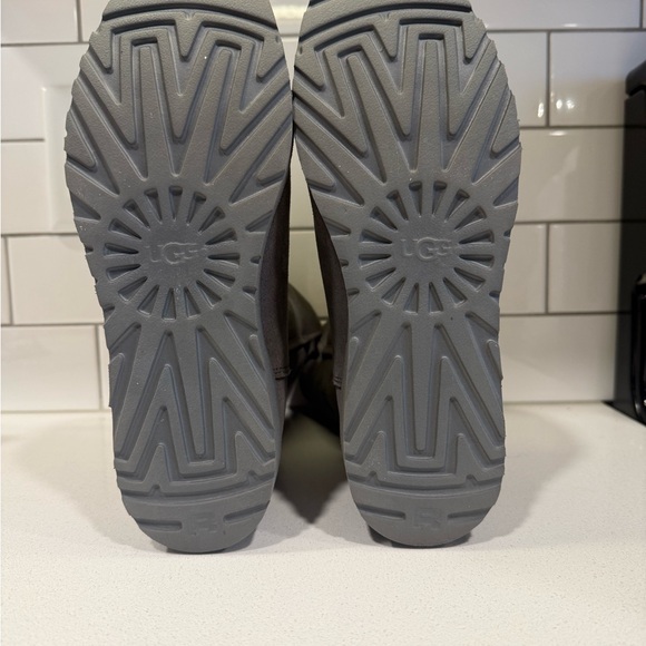 UGG Gray Suede Women's Boots Size 8 - Picture 8 of 8